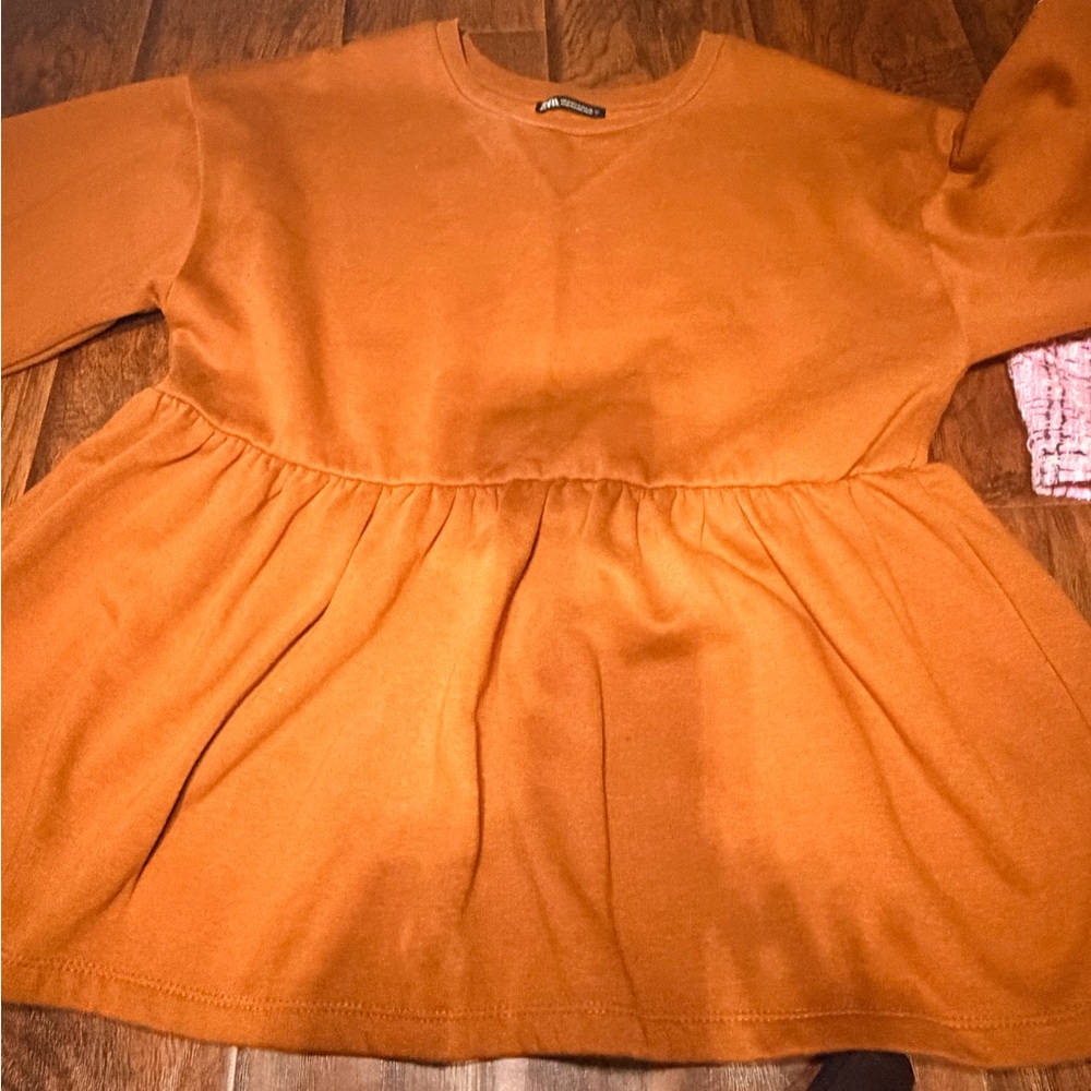 Zara Camel Rust Crewneck Sweatshirt